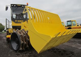 Skládkové kompaktory Bomag BC 473 RS 4