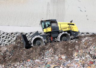 Skládkové kompaktory Bomag BC 873 RB 5