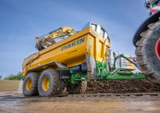 Dopravní technologie Sklápěcí přívěsy Joskin TRANS-KTP 24/54