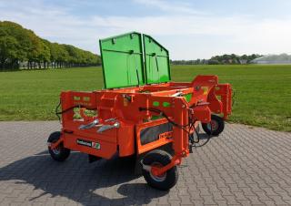 Sklízecí technika Sklízeče cibule Holaras UM 300-F