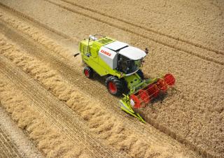 Sklízecí mlátičky Claas Avero 160
