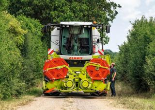 Sklízecí mlátičky Claas Avero 160