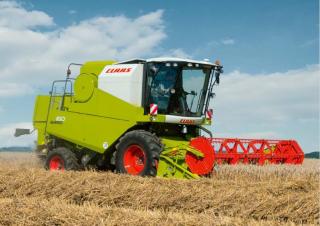 Sklízecí mlátičky Claas Avero 160