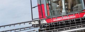 Sklízecí mlátičky Massey Ferguson Centora 7382 AL