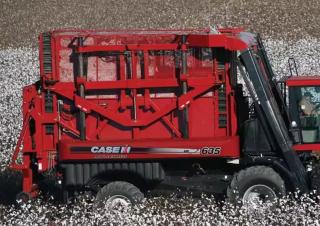 Sklízecí mlátičky Case IH Module Express 635