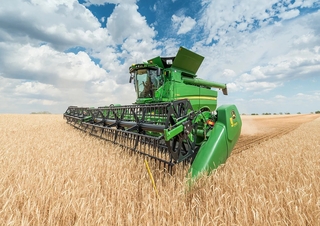 Sklízecí mlátičky John Deere S790 HM 