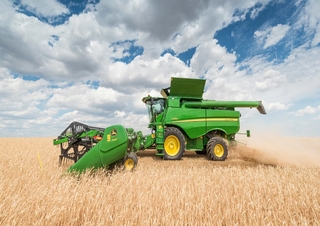 Sklízecí mlátičky John Deere S790 