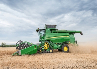 Sklízecí mlátičky John Deere T670 HM 