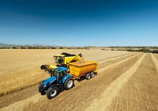 Sklízecí mlátičky New Holland TC5.90 ST5 