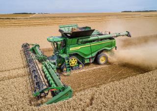 Sklízecí mlátičky John Deere X9 1000  