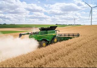 Sklízecí mlátičky John Deere X9 1100  