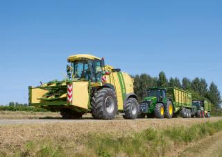 Sklízecí řezačky - pohon na 4 kola Krone BiG X 770