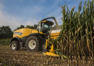 Sklízecí řezačky - pohon na 4 kola New Holland FR 480
