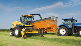 Sklízecí řezačky - pohon na 4 kola New Holland FR 500