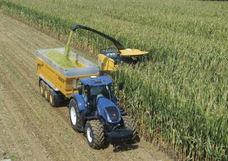 Sklízecí řezačky - pohon na 4 kola New Holland FR 780