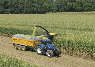 Sklízecí řezačky - pohon na 4 kola New Holland FR 780
