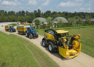Sklízecí řezačky - pohon na 4 kola New Holland FR 780 