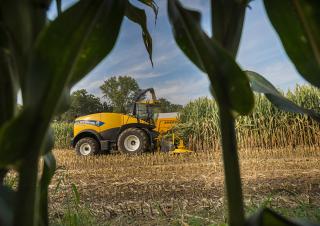 Sklízecí řezačky - pohon na 4 kola New Holland FR 920 