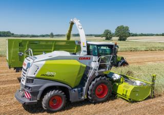 Sklízecí řezačky - pohon na 4 kola Claas Jaguar 870