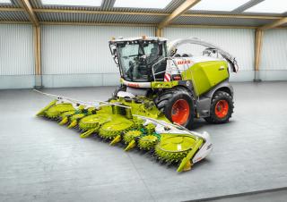 Sklízecí řezačky - pohon na 4 kola Claas Jaguar 990