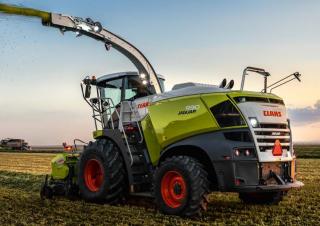 Sklízecí řezačky - pohon na 4 kola Claas Jaguar 990