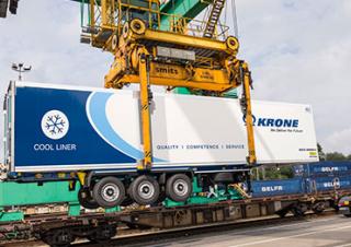 Přívěsy Skříňové návěsy Krone SDR 27 eL4-S
