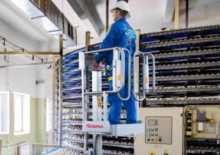 Teleskopické pracovní plošiny Sloupové pracovní plošiny Faraone Elevah 5 Inox 