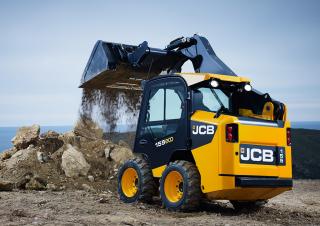 Smykem řízené nakladače JCB 155