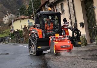 Smykem řízené nakladače Eurocomach 18 TL