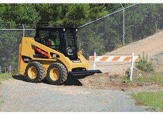 Smykem řízené nakladače Caterpillar 226B Series 3