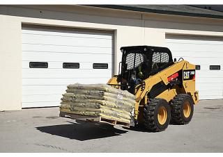 Smykem řízené nakladače Caterpillar 246D