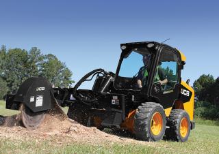 Smykem řízené nakladače JCB 260