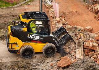Smykem řízené nakladače JCB 300