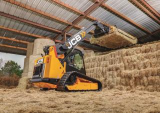 Smykem řízené nakladače JCB 3TS-8T