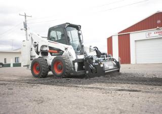 Smykem řízené nakladače Bobcat A770