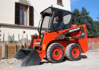 Smykem řízené nakladače Eurocomach ESK 130.5