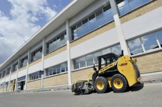 Smykem řízené nakladače New Holland L213