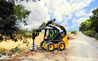 Smykem řízené nakladače New Holland L218