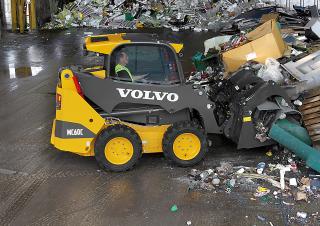 Smykem řízené nakladače Volvo MC60C