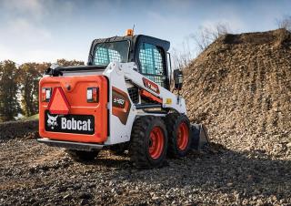 Smykem řízené nakladače Bobcat S450