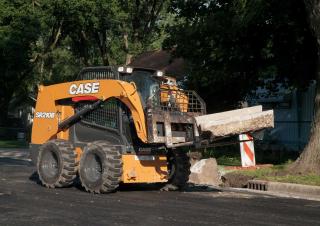 Smykem řízené nakladače Case SR210B