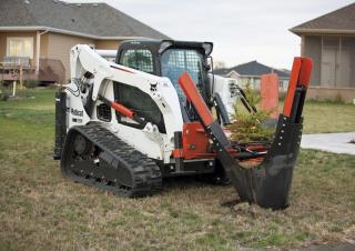 Smykem řízené nakladače Bobcat T650