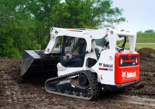 Smykem řízené nakladače Bobcat T650
