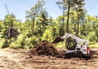 Smykem řízené nakladače Bobcat T770