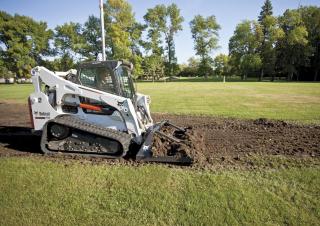 Smykem řízené nakladače Bobcat T770