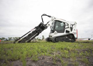 Smykem řízené nakladače Bobcat T770