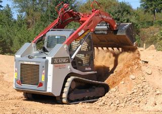 Smykem řízené nakladače Takeuchi TL 12 R2