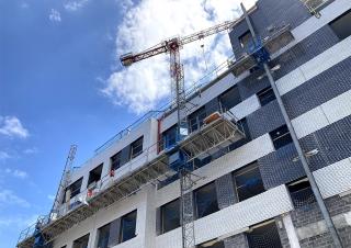 Stožárové šplhací pracovní plošiny Alba PEC150