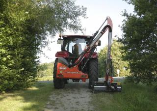 Technika pro letní údržbu Svahové sekačky Kuhn Agri-Longer GII 4745 M