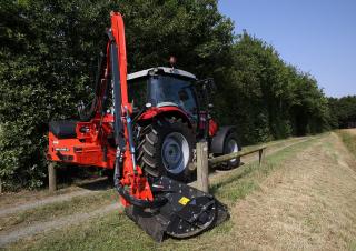Technika pro letní údržbu Svahové sekačky Kuhn Agri-Longer GII 6045 P TC